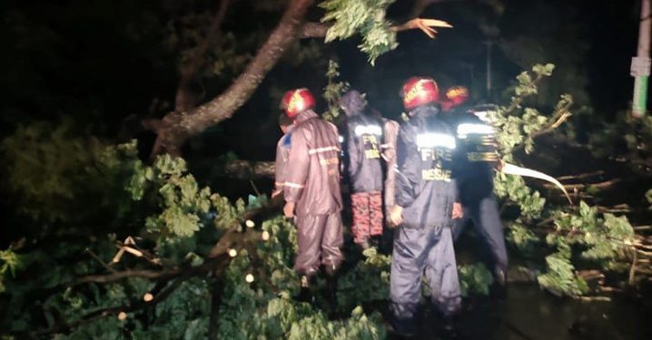 Mendarat di Bangladesh Badai Sitrang Menewaskan 9 Orang