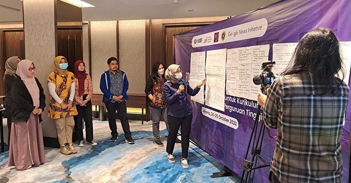 Cek Fakta di Sekolah dan Kampus Tingkatkan Nalar Kritis Anak Muda
