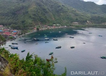 Perairan dan sebagian pemukiman Kampung Cumi Desa Langgula, Kecamatan Batudaa Pantai, Gorontalo. FOTO: DARILAUT.ID