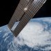 Topan (Typhoon) Freddy di timur laut Pulau Mauritius dari Stasiun Luar Angkasa Internasional saat mengorbit 267 mil di atas Samudra Hindia pada 20 Februari 2023. FOTO: NASA/NICOLE MANN