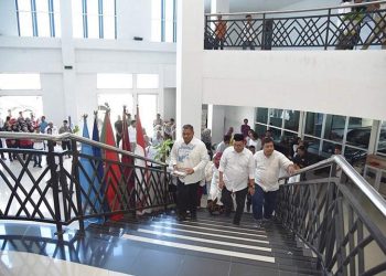 Prof. Eduart Wolok Mendaftar Sebagai Bakal Calon Rektor UNG