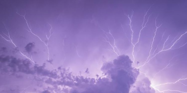 Rekor Gelombang Panas dan Hujan Deras