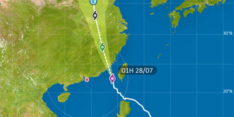 Berada di Selat Taiwan, Topan Super Doksuri Mendarat Pagi ini di Fujian