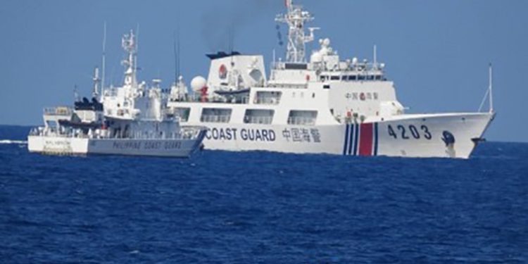 Insiden di Laut Cina Selatan, Kapal Cina Mengusik Penjaga Pantai Filipina