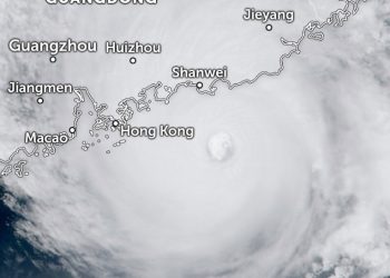 Angin Kencang Menghantam Pesisir Hong Kong, Topan Super Saola Membawa Gelombang Badai dan Hujan Deras