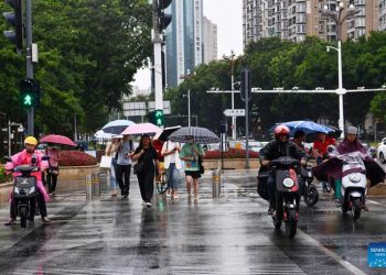 Topan Saola Mendarat di Pesisir Guangdong