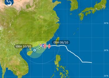 Topan Koinu Mendekati Hong Kong