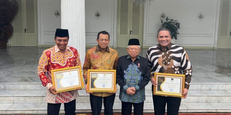 Anugerah Keterbukaan Informasi Publik 2023, UNG Meraih Predikat Informatif