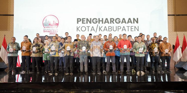 Implementasi Smart City, Pemerintah Kota Gorontalo Terima Penghargaan Kemenkominfo