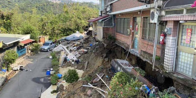 Gempa Dahsyat Mengguncang Taiwan, 50 Orang Terjebak Reruntuhan Batu