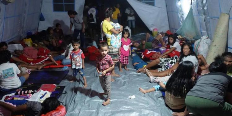 Erupsi Gunung Ibu, Warga 7 Desa di Halmahera Barat Dievakuasi