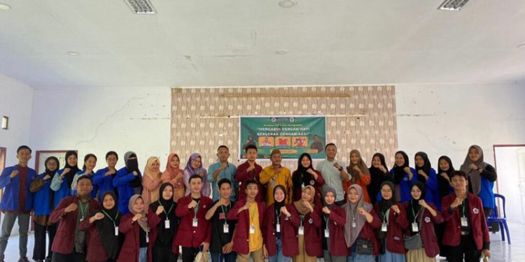 Senat Mahasiswa Fakultas Ilmu Pendidikan UNG Pengabdian di Sumalata Timur