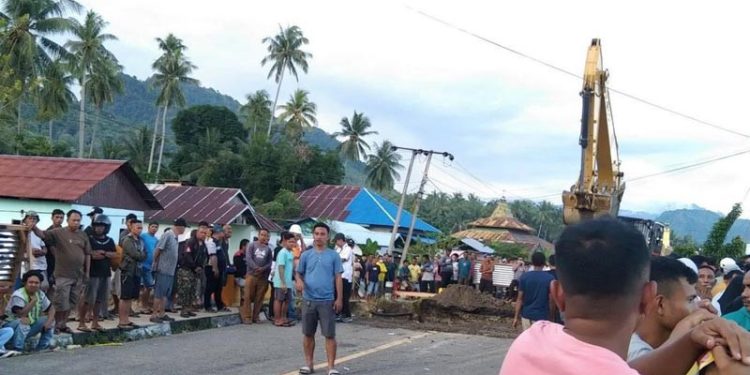 Trans Sulawesi di Pesisir Selatan Gorontalo Sudah Bisa Dilewati Kendaraan Bermotor