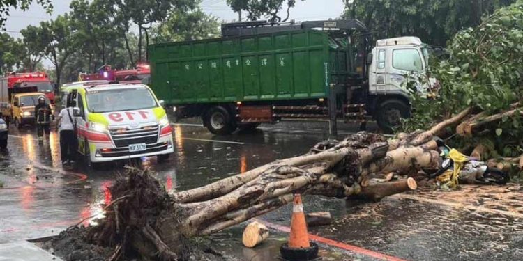 Berputar di Pantai Timur, Topan Super Gaemi Mendarat di Taiwan