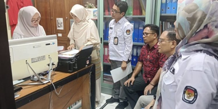 KPU Gorontalo Utara Verifikasi Kelengkapan Administrasi Bakal Paslon Pilkada 2024