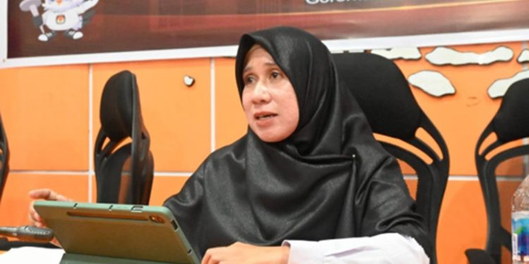 KPU Gorontalo Utara Memeriksa Kembali Berkas Bakal Paslon