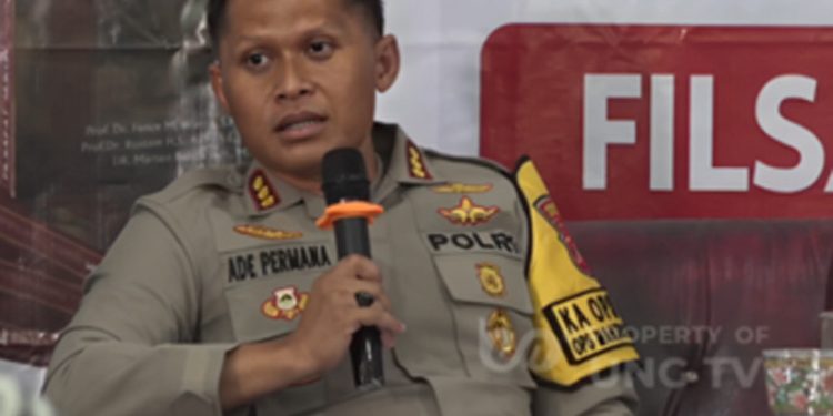 UNG Menggelar Bedah Buku Filsafat Hukum