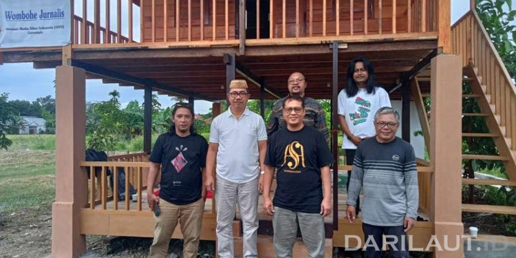 Anggota Dewan Pers Sapto Anggoro Resmikan Wombohe Jurnalis di Gorontalo
