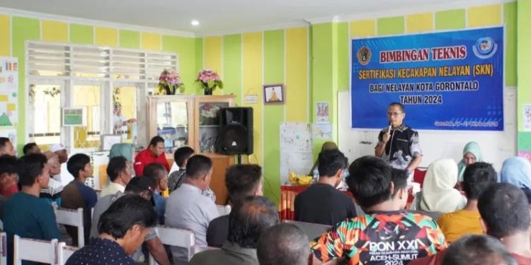 Pemkot Gorontalo Beri Penguatan Kapasitas Nelayan