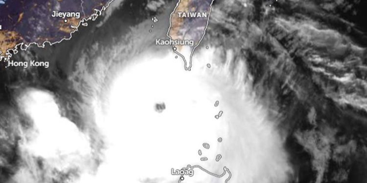 Topan Super Krathon Menyebabkan Penutupan Sekolah dan Tempat Kerja di Filipina dan Taiwan