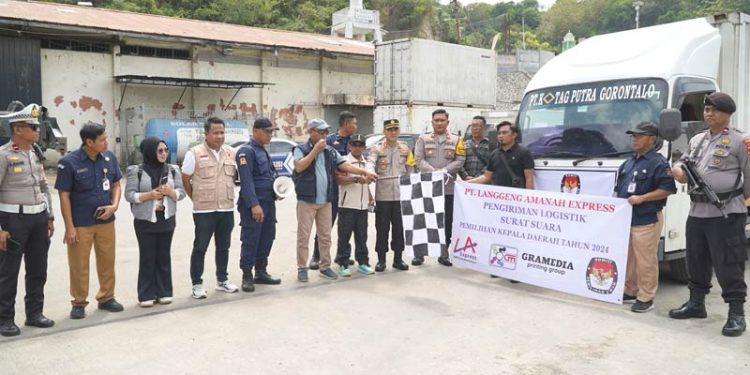 KPU Provinsi Gorontalo Melepas Pengiriman Logistik Surat Suara