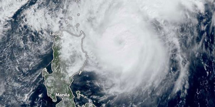 Topan Yinxing Bergerak Perlahan di Timur Luzon Utara