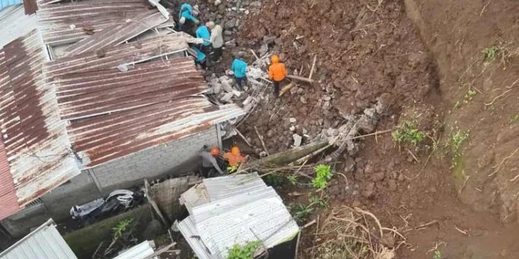 Tanah Longsor Menewaskan 8 Orang di Pulau Bali