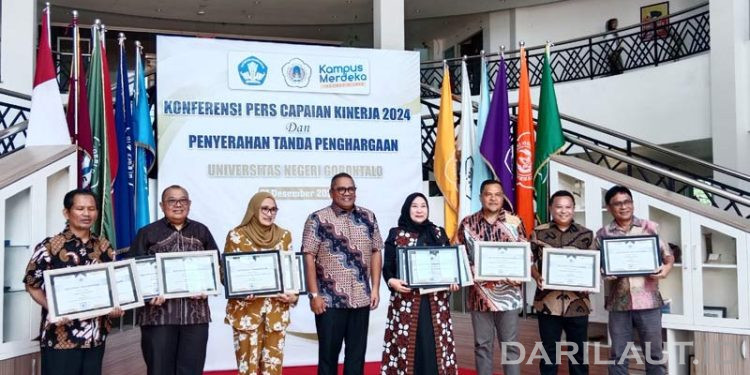 Fakultas MIPA Raih Banyak Penghargaan pada Capaian Kinerja UNG 2024
