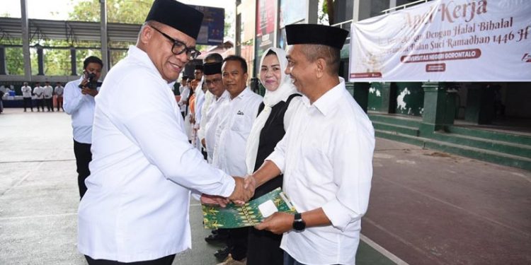 Universitas Negeri Gorontalo Tambah 10 Guru Besar Baru