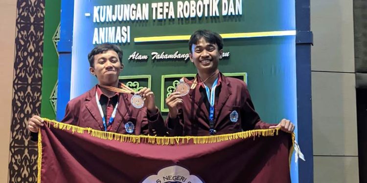 Mahasiswa Teknik Elektro UNG Raih Peringkat 3 Kompetisi Robotika Industri