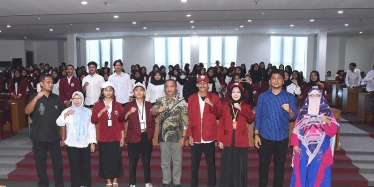 Ratusan Mahasiswa UNG Pengabdian di Pesisir Teluk Tomini