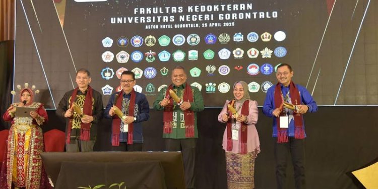 52 Dekan Bahas Transformasi Pendidikan Kedokteran di UNG