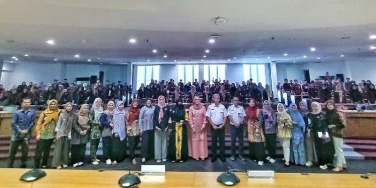 BMKG Bahas Dinamika Laut Bersama Mahasiswa Fakultas Kelautan UNG