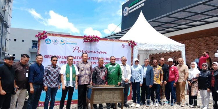 Mendiktisaintek Resmikan Gedung Laboratorium Terpadu Kemaritiman UNG