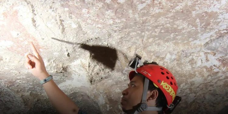 Temuan Paling Revolusioner Lukisan Gua Umur 51 Ribu Tahun di Sulawesi Selatan