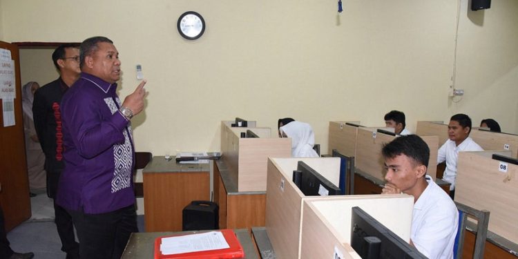 1.896 Peserta Mengikuti Ujian Jalur Mandiri CBT di UNG