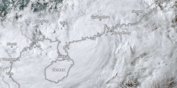 Topan Wipha Mendarat Dekat Makao dan Terus Menjauh Dari Hong Kong