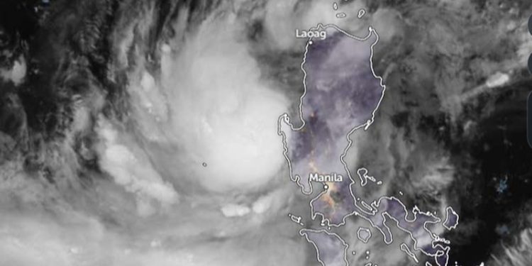 Topan Co-May Mendarat di Pangasinan Filipina