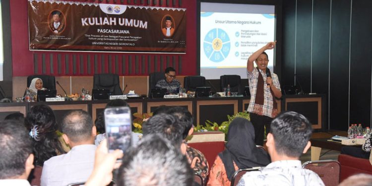 Hakim Agung Bahas Dasar Penegakan Hukum di Pascasarjana UNG