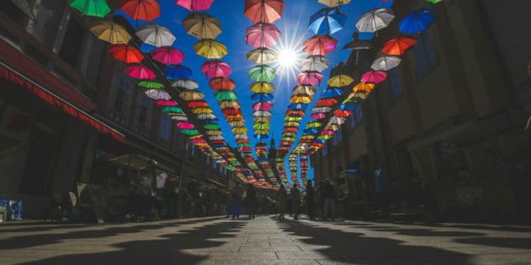 Sejumlah Negara di Berbagai Belahan Bumi Menghadapi Panas Ekstrem