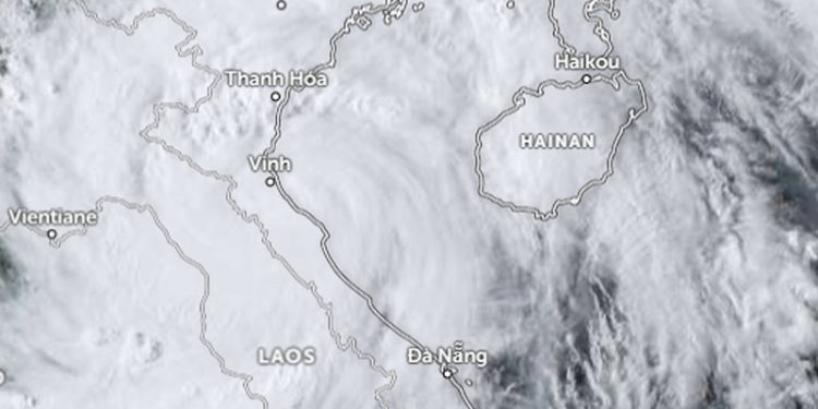 Topan Kajiki Mendarat di Vietnam