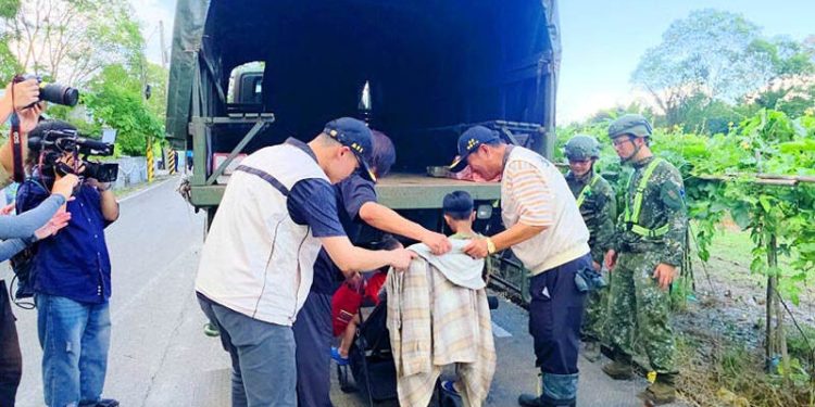 Taiwan Bersiap Menghadapi Topan Podul, Sekolah dan Kantor Ditutup