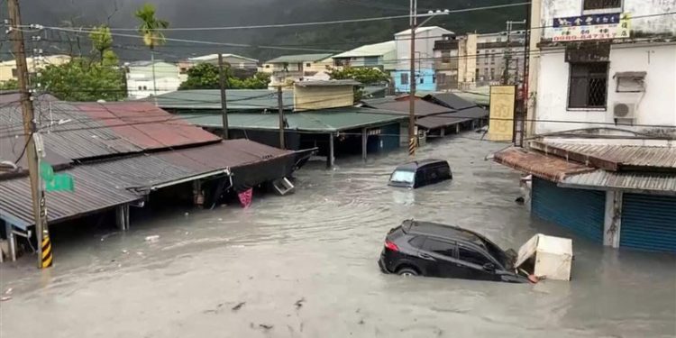 Banjir Akibat Topan Ragasa Menyebabkan 124 Orang Masih Hilang di Taiwan