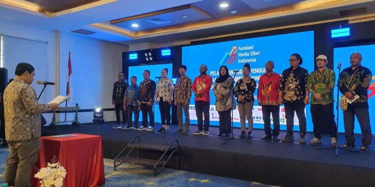 Wahyu Dhyatmika Lantik AMSI Wilayah Tanah Papua