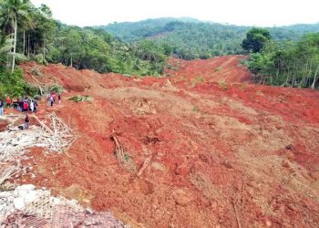 Lebih Dari 20 Orang Tertimbun Tanah Longsor di Kabupaten Cilacap