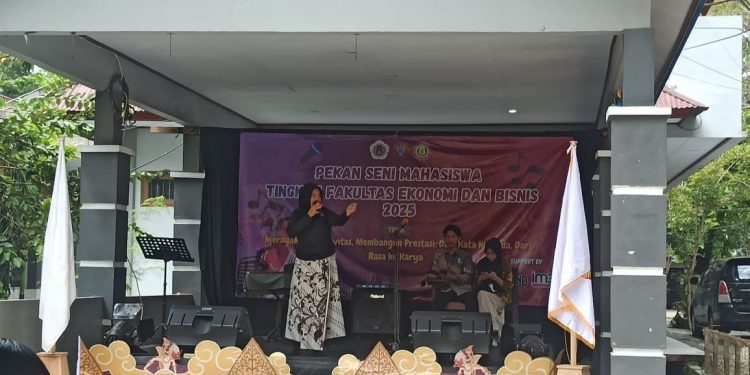 Pekan Seni Mahasiswa FEB 2025 Sukses Digelar, Ratusan Mahasiswa Saksikan Aksi Kreatif Peserta