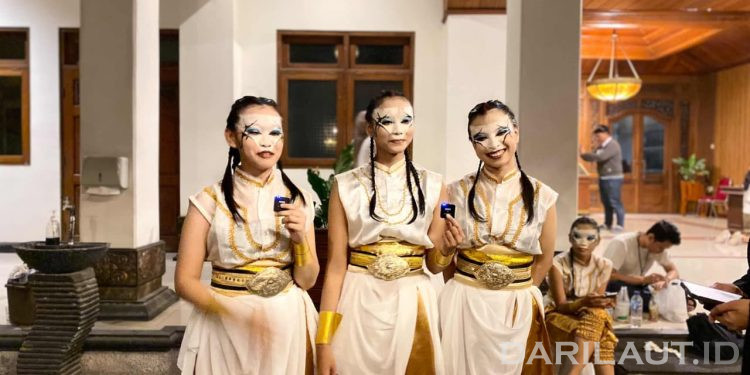 Di Balik Topeng, Hadir Sosok Perempuan dan Kecantikan yang Menjadi Bahasa Budaya