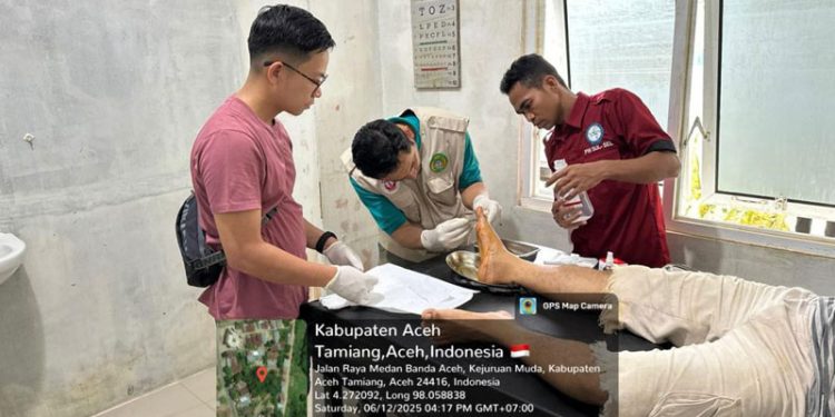 Posko Kesehatan Unair Layani Warga Terdampak Banjir di Aceh Tamiang
