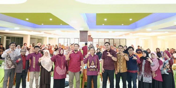 Guru Bimbingan dan Konseling Bahas Tantangan Mental Generasi Digital di UNG