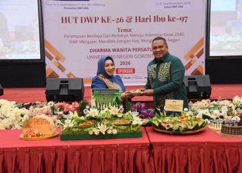 Dharma Wanita Persatuan UNG Rayakan HUT ke-26 dan Hari Ibu
